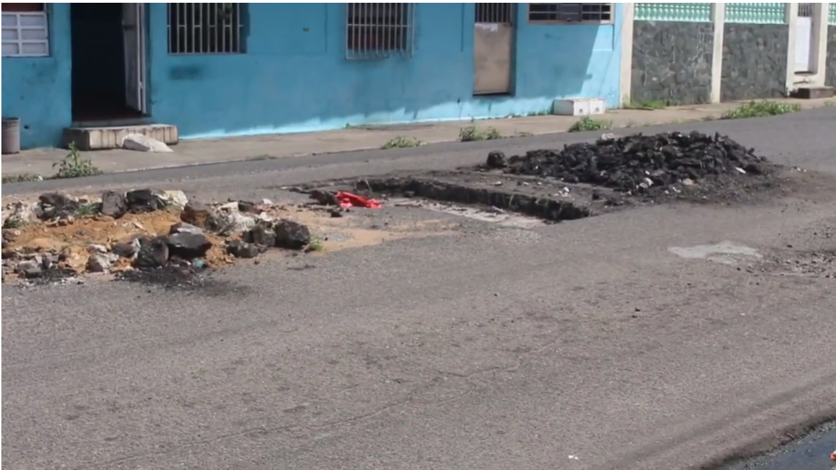 Colapso de aguas residuales afecta a cientosde familias en Bella Vista Arriba, San Félix
