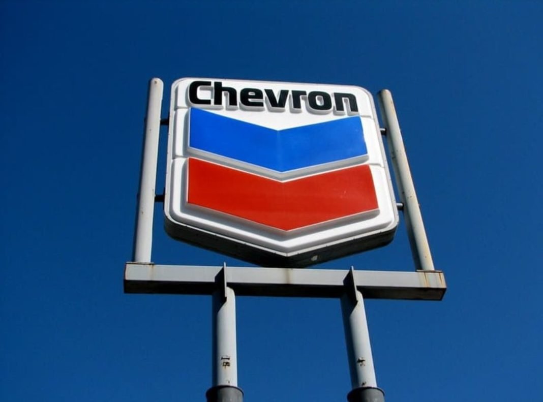 Bloomberg: EE.UU extendería plazo para que Chevron cese operaciones en Venezuela
