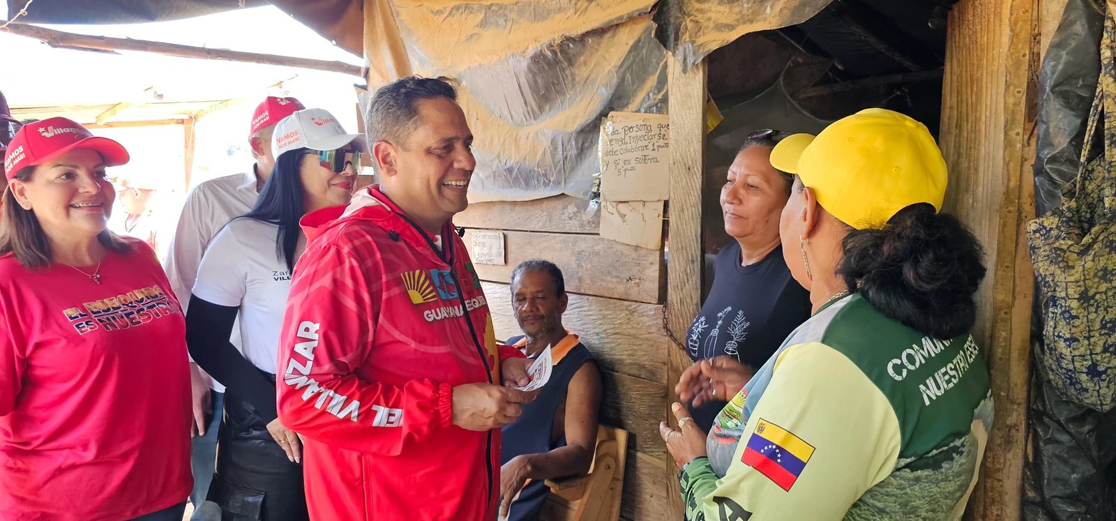 Neil Villamizar fortalece vínculos con la comunidad de Yaguarin en la Guayana Esequiba