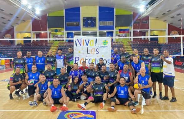 Parcelas del Roble, campeón de la sextaparada de la Liga Orienta de Vóleibol Máster +40