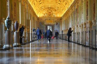 Empleados del Vaticano denuncian sueldos congelados desde 2008