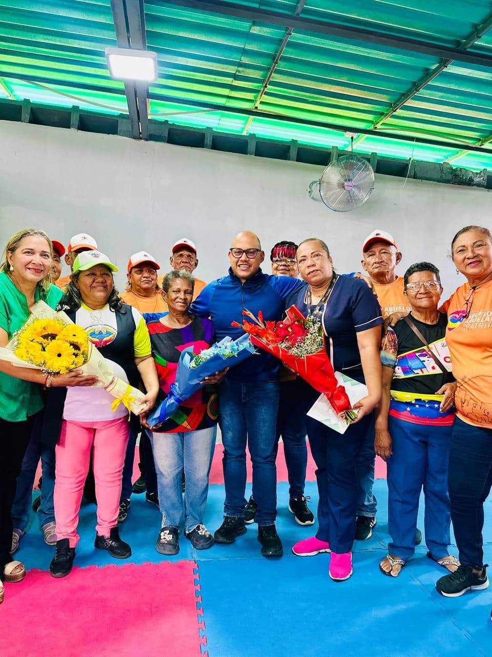 Alcalde Tito Oviedo celebra a los adultos mayores en la parroquia Chirica