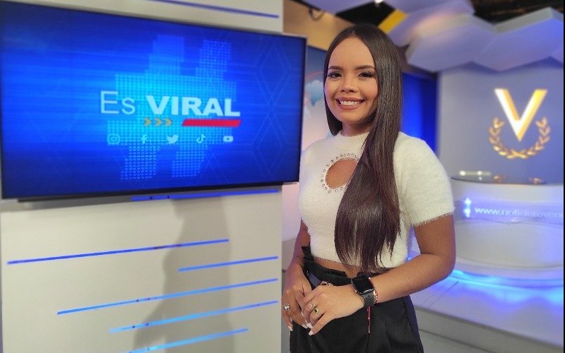 María Guarapano, la Viralísima, es la nueva presentadora del Canal de la Colina