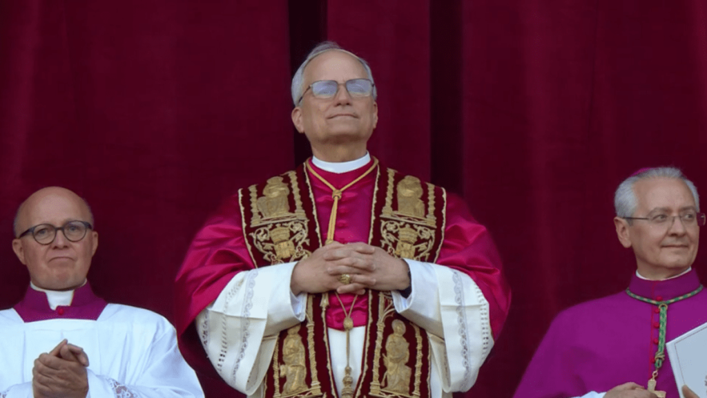 Robert Francis Prevost es elegido Papa y toma el nombre de León XIV
