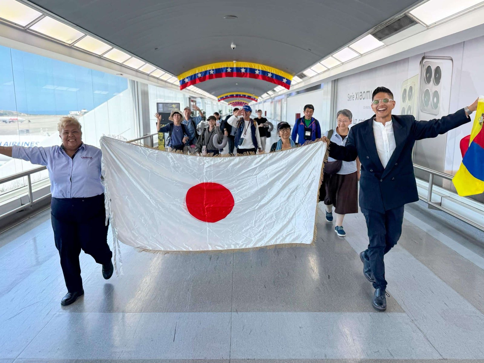 Ministra de Turismo recibe a primer grupo de turistas japoneses en Maiquetía