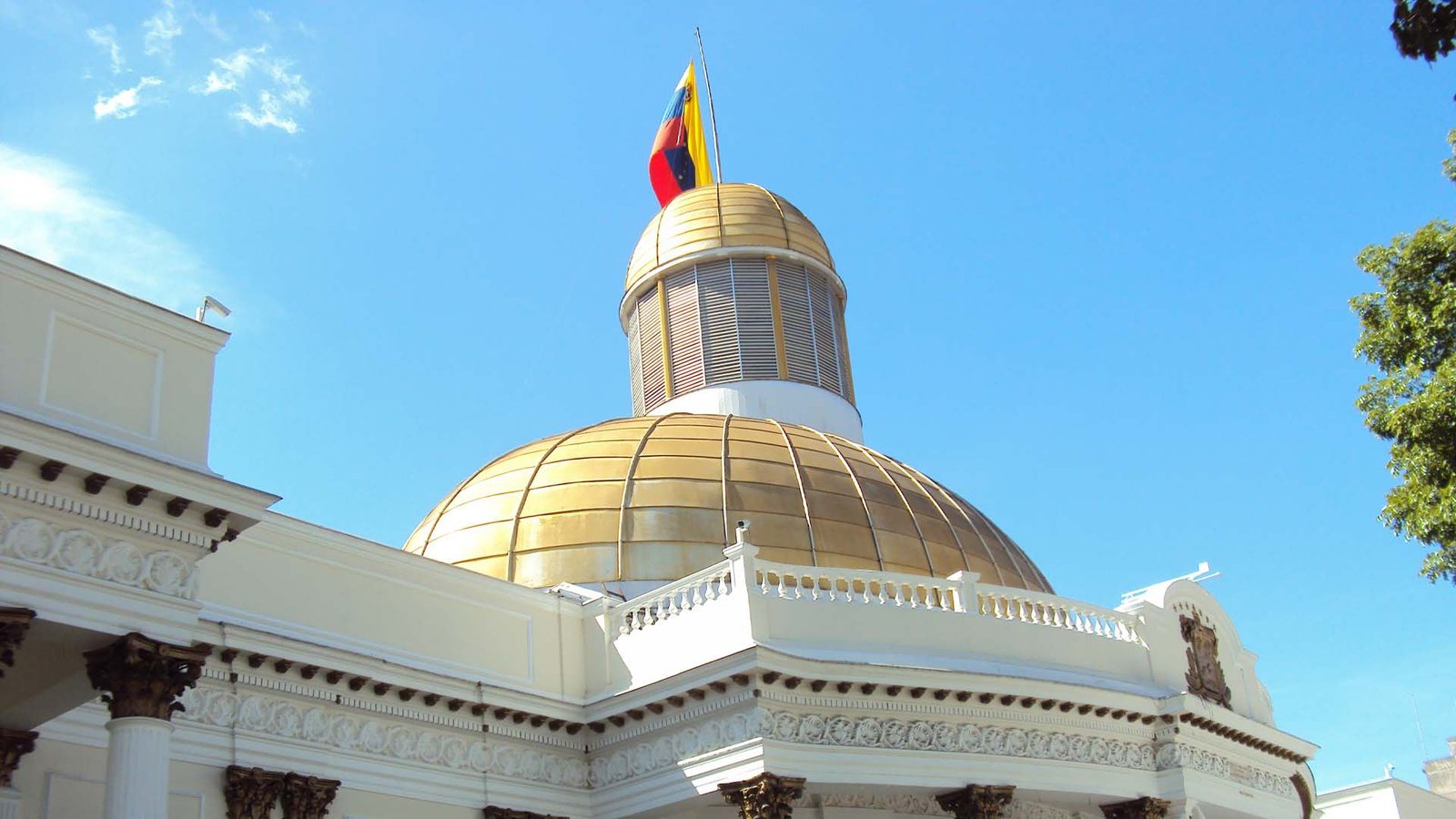 Asamblea Nacional recibió renuncias del Fiscal General y el Defensor del Pueblo