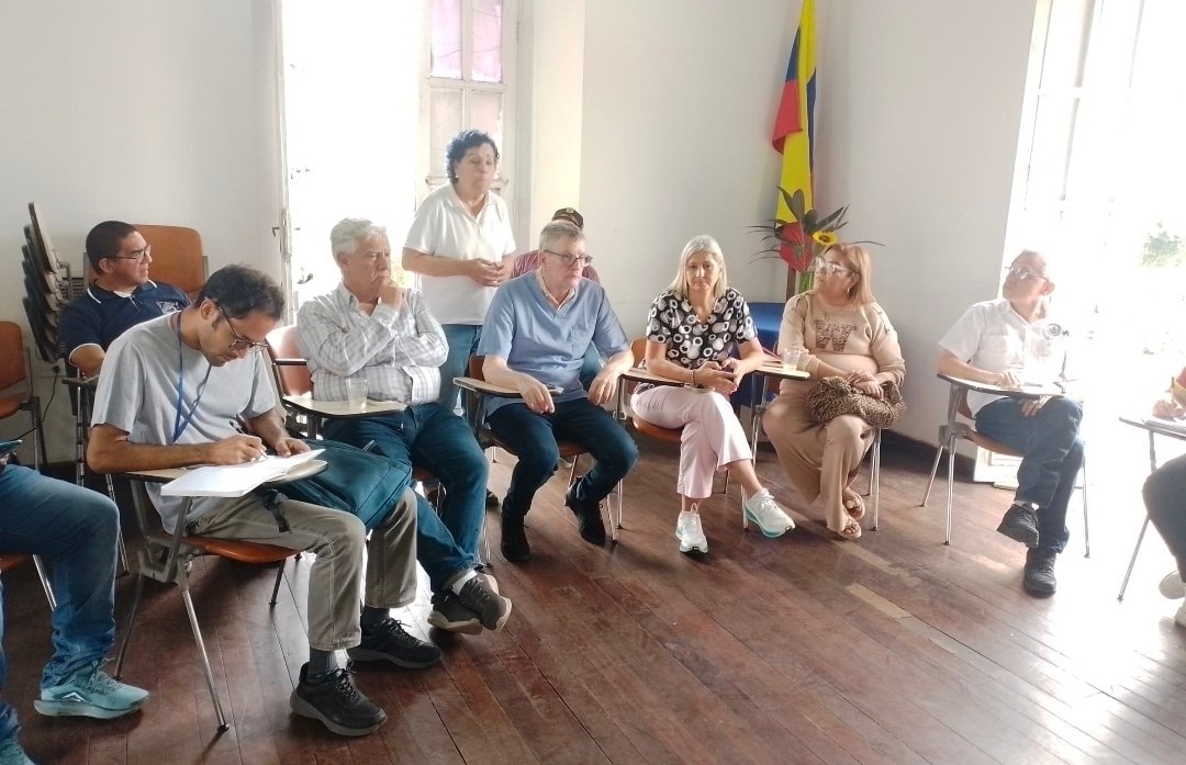 Visita rectoral de la UCV en Ciudad Bolívar impulsa salud del personal y fortalecimiento tecnológico del núcleo