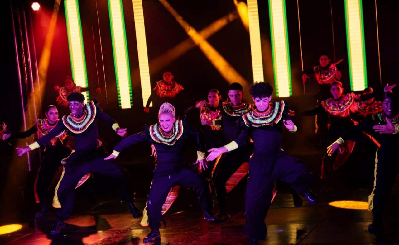 Más de 500 bailarines celebran el Mes de la Danza en Bolívar