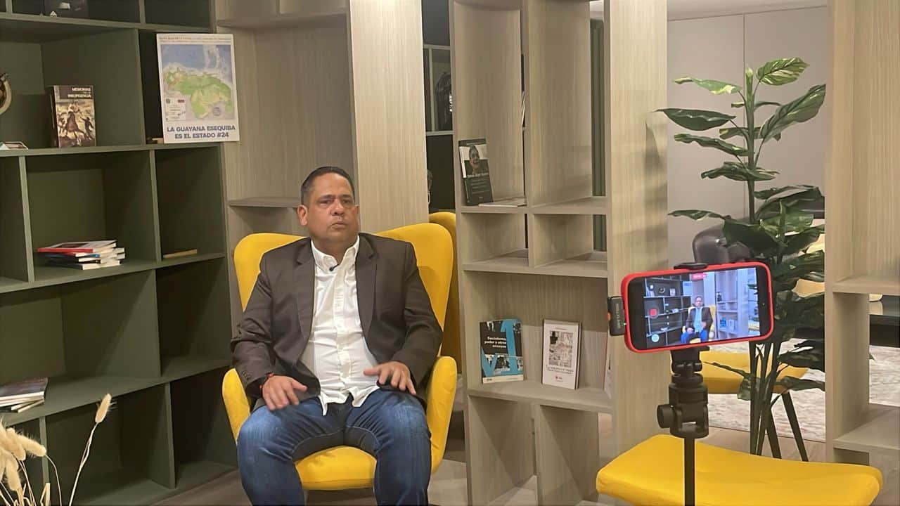 GOBERNADOR NEIL VILLAMIZAR: “VENEZUELA DEFIENDE SU VERDAD HISTÓRICA EN LA HAYA Y REAFIRMA SUS ARGUMENTOS DE SOBERANÍA EN EL TERRITORIO