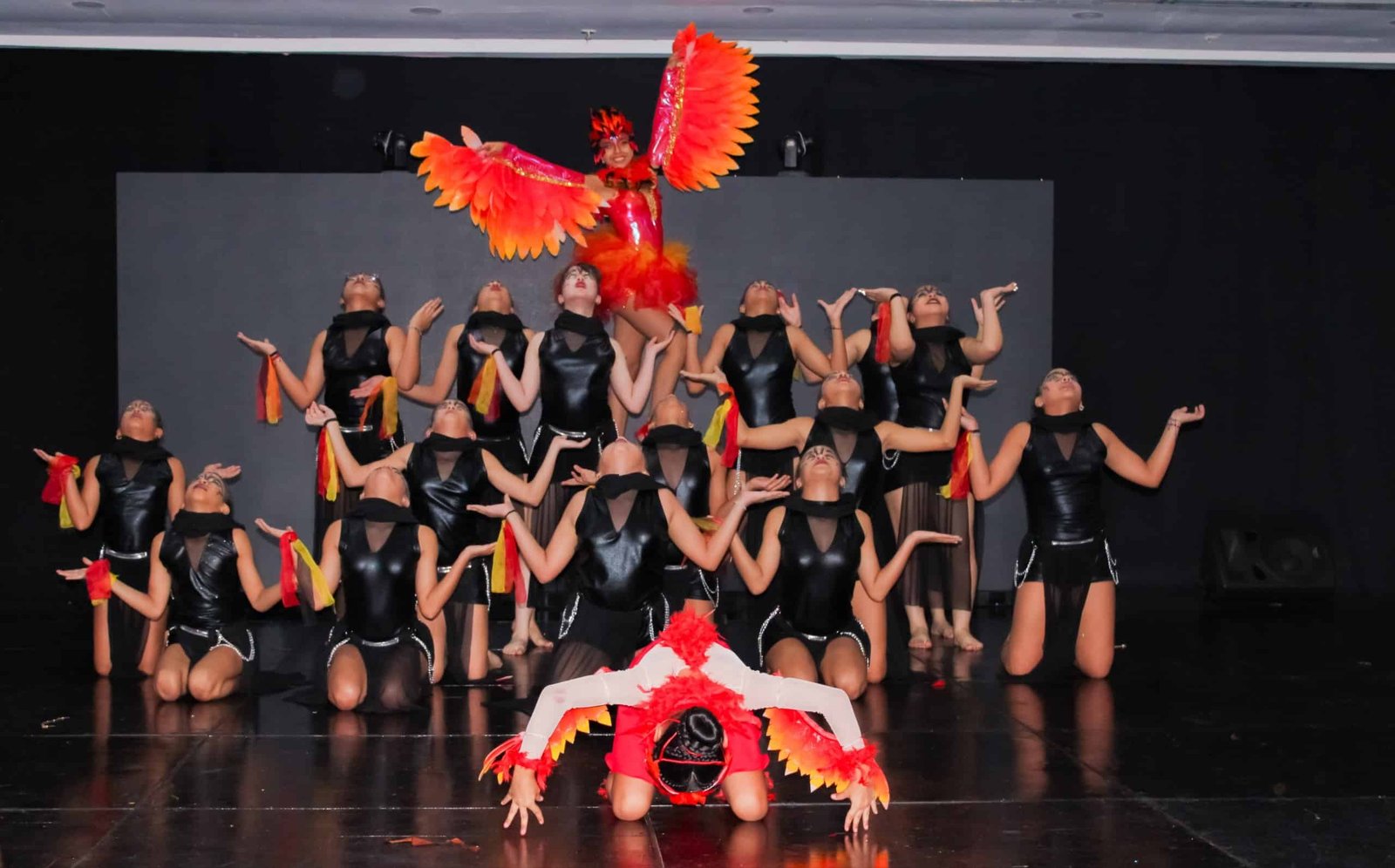 Guayana es Danza celebró el Mes de la Danza con multitudinaria muestra artística en Ciudad Guayana