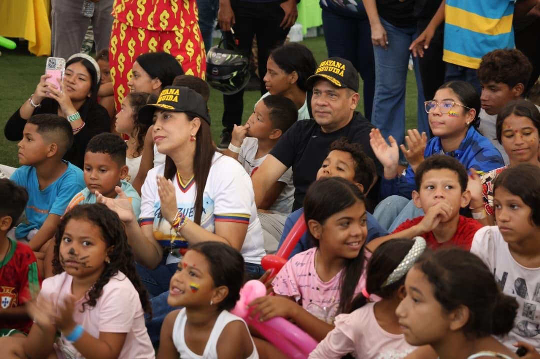 Gobernación del estado Guayana Esequiba regaló alegría a niños de Mare Abajo en la Guaira